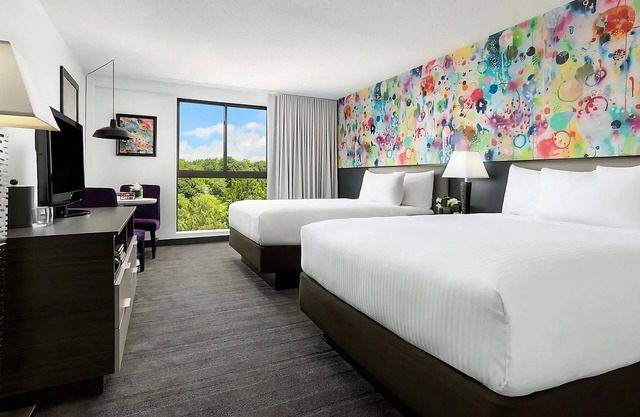 3 Standard 2 Queens Rooms at Studio Allston Hotel