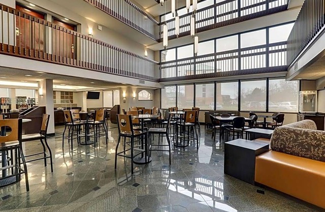 3-Star Hotel ∙ Drury Inn & Suites Columbus Dublin