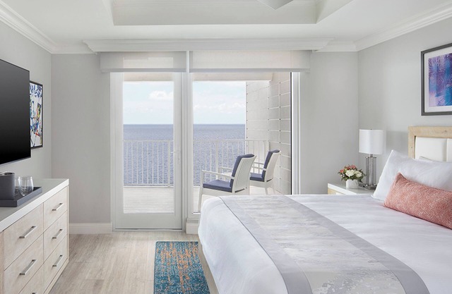 3 Sunlit Room w/Harbor Views – Great Spot to Relax and Recharge