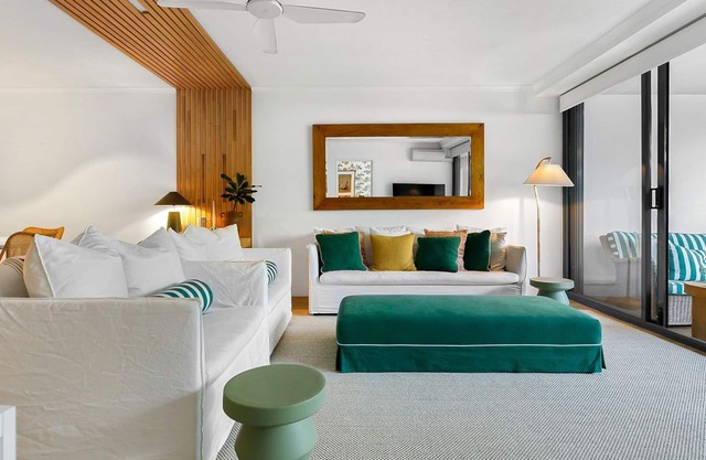 3 Sunshine Central - Sophisticated Apartment