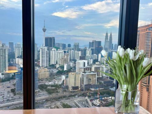 3 Towers Urban Studio Apartment