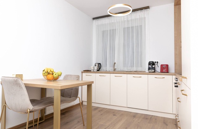 3 walking minutes from City Center