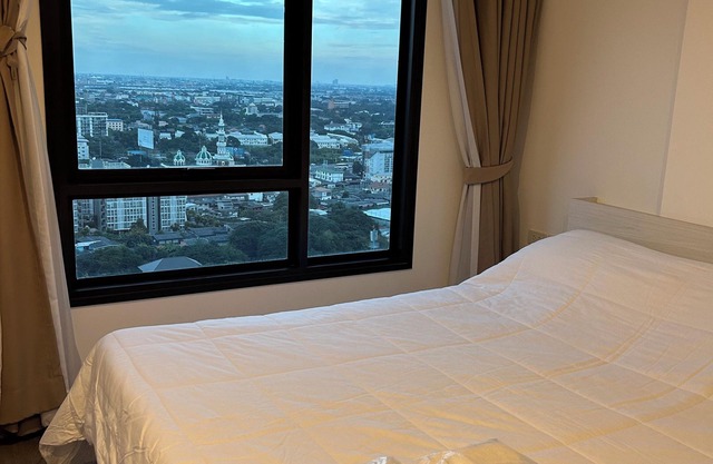 #3 Warm and peaceful 29sqm 1-bedroom in Bangkok with AC, fitness, pool, WiFi