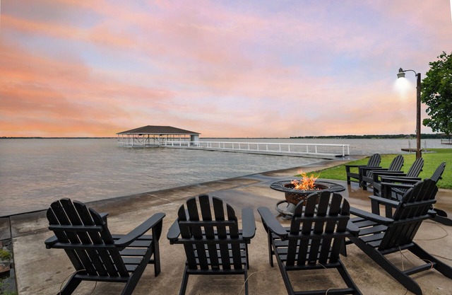3 Waterfront Cabins w/Private Dock+Fishing+Fire Pit