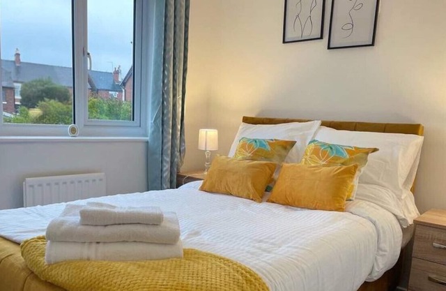 30 Barleyfields, Audley · Beautiful House & Free Parking