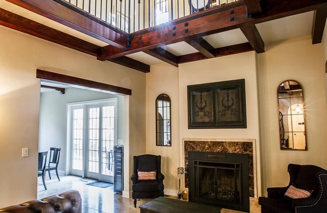 30+ Days Luxury Mountain Villa in Virginia Wine Country, 25mins from C'ville