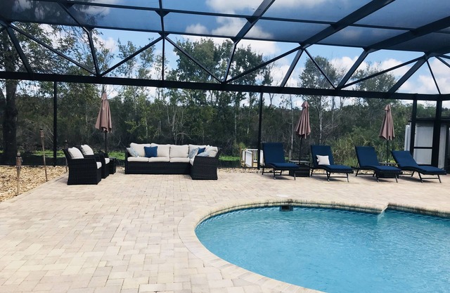 30 minutes to Orlando, Daytona Speedway & 15 minutes to Boombah Sports Complex.