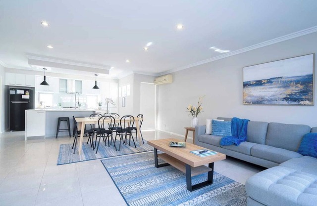 30 Modern & Quiet Retreat 3BR -Walk to Dining & Shops!