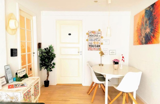 300 meter walk to LEGO HOUSE - 80m2 two bedroom apartment with garden - unit B