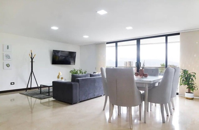 301 Modern Space in Exclusive Area of El Poblado