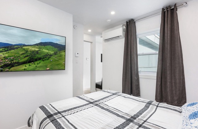 #302 Downtown's Exquisite Luxury Loft