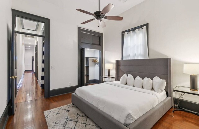 3042 St Claude B (2/2)
