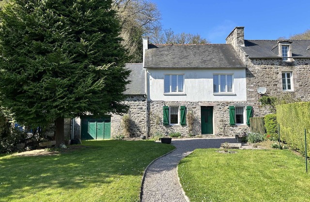 309 - Charming family house in the heart of the village of Port-à-La-Duc