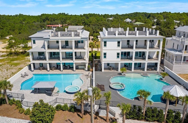 30A Retreat - 2 Homes with Gulf View & Outdoor Area