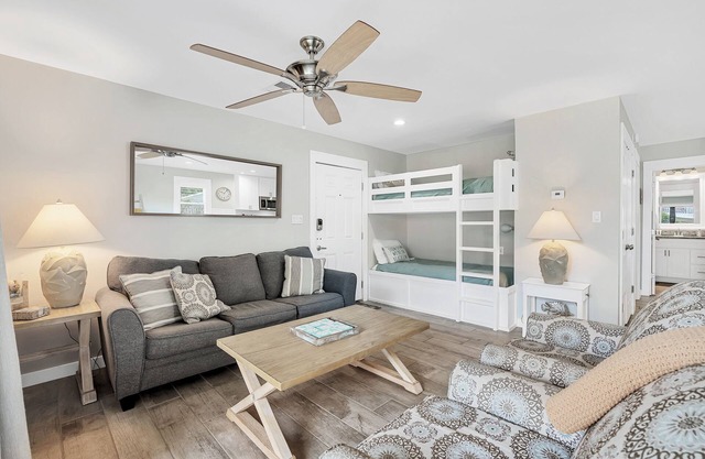 30a - Seagrove, Across the Street from the Beach with public access,Ground Floor