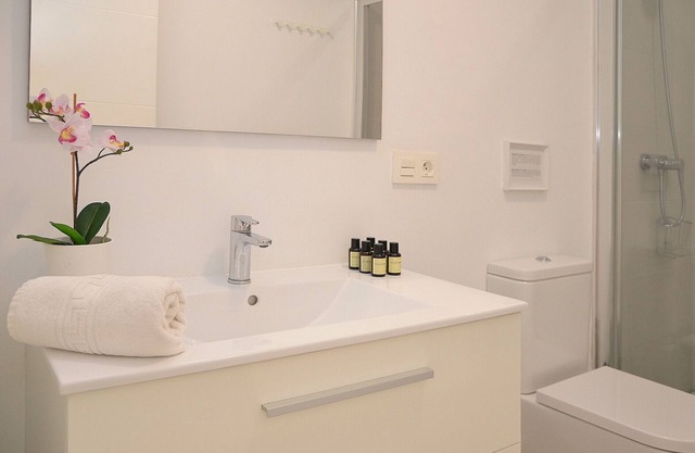30m2 distributed in cozy open and bright spaces.