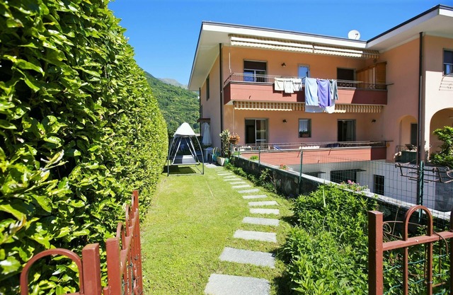 3½-room apartment with balcony & garden in a central and sunny location