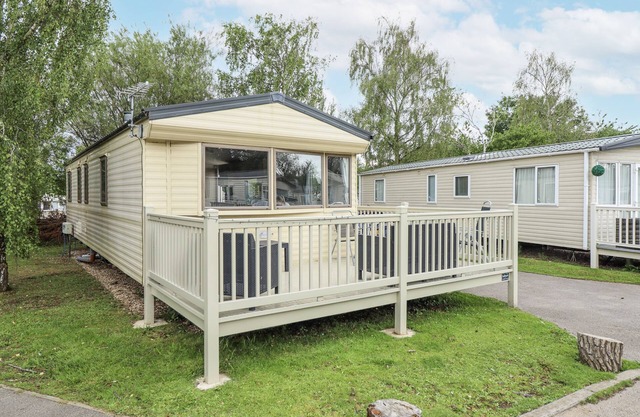 31 CASTLE VIEW, pet friendly, with a garden in Tattershall