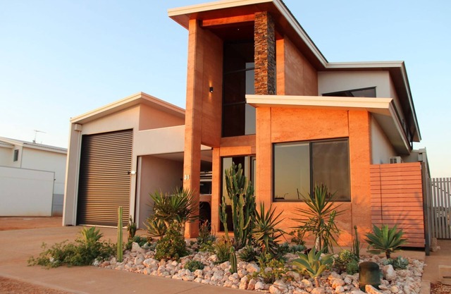 31 Inggarda Lane - impressive home in the Marina