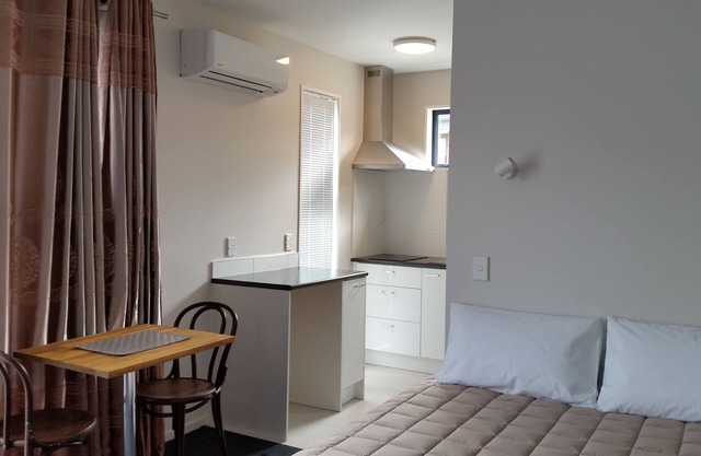 319 Addington Motel