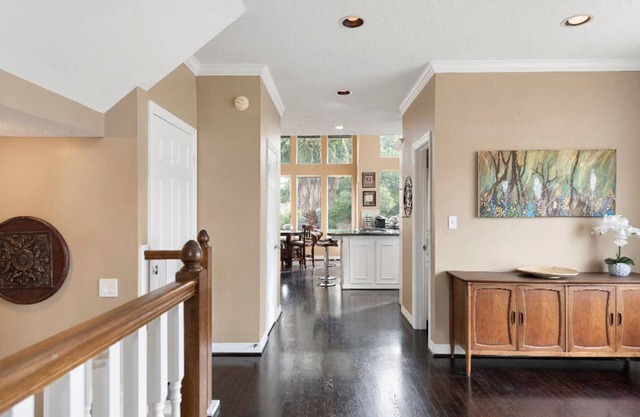 3200 SF 4-story home in the heart of Houston Midtown Montrose & Musuem District