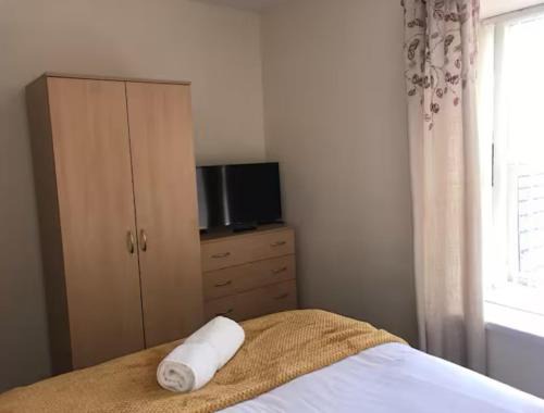 34 - Room 6 - Uplands