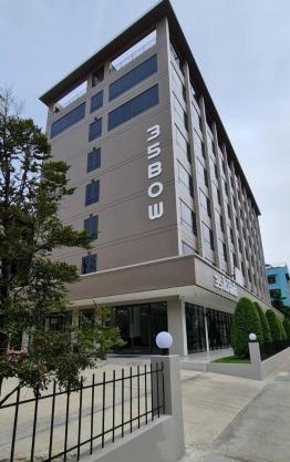 35 Bow Hotel