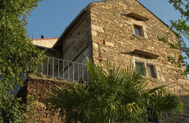 350 year old stylishly renovated house with view of the Orb valley, WLAN