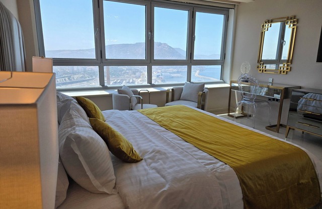 360° Sea View & Oran 5* 230m² Luxury