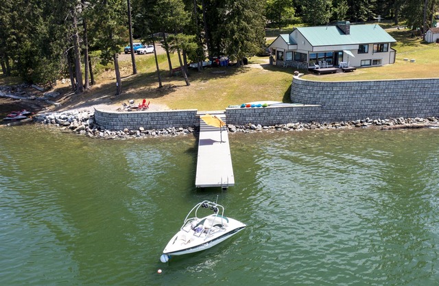 380 ft of Private Water Front - Luxury Vacation Rental