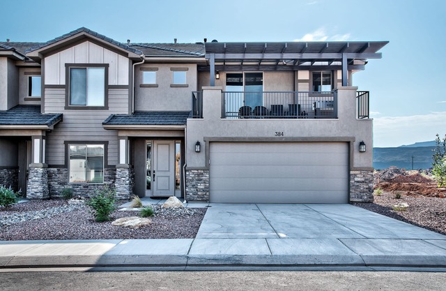 384 Zion Village Resort 7 Bedroom/5 bathroom Family Retreat w/private Jacuzzi