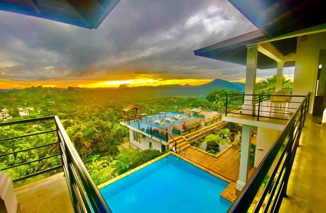390 Villa Vista