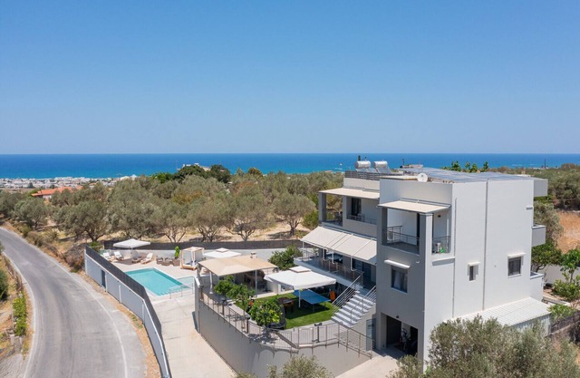3A's 3 bedroom luxury villa near Rethymno & all amenities
