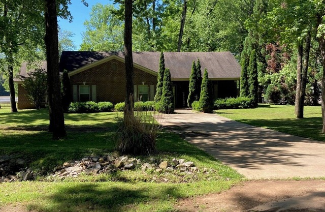 3B 2B Elk River home Why stay in a hotel when you can have a home? Work & Playn