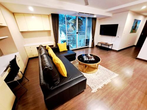 3B-Short-term rental allowed-2BRs Downtown Bangkok