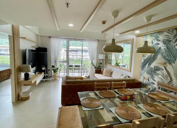 3BD/3BA Penthouse - Tropical Oasis in Pico de Loro
