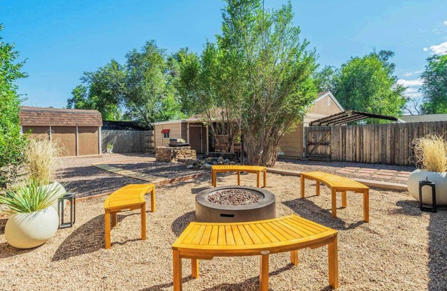 3BD Family Retreat Near COS Airport & Fort Carson