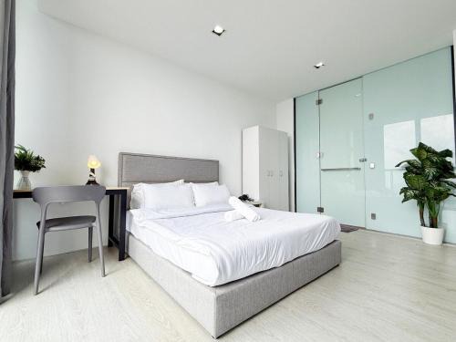 3BR 2-8pax Cozy Family Suite - One City Mall