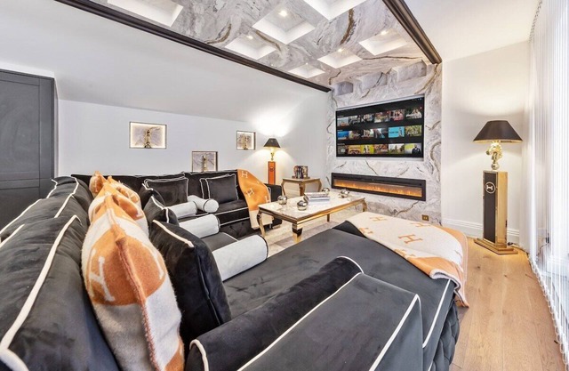 3BR Billionaire’s Ultra-Luxury Hideaway by Harrods