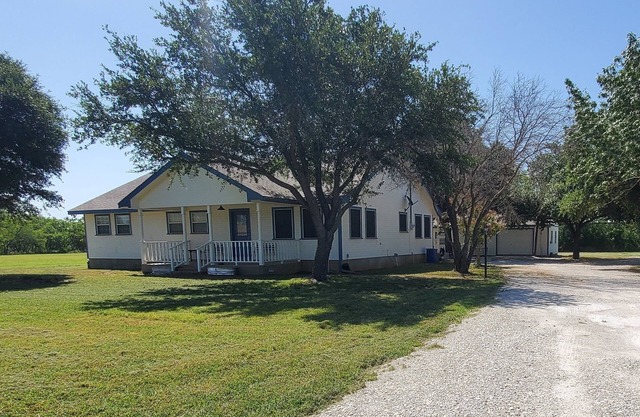 3BR home@Lake Whitney, 2 mins to boat ramps and parks