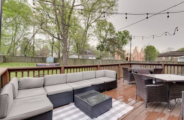 3BR in East Nash with YARD Walk to Shops & Eats