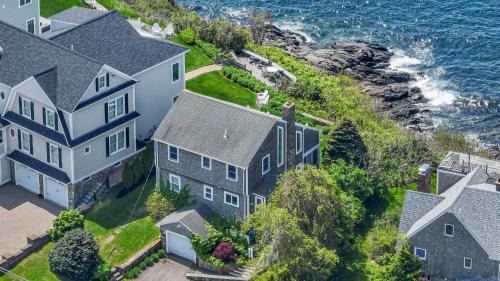 3BR Oceanfront on Nubble Cliffs
