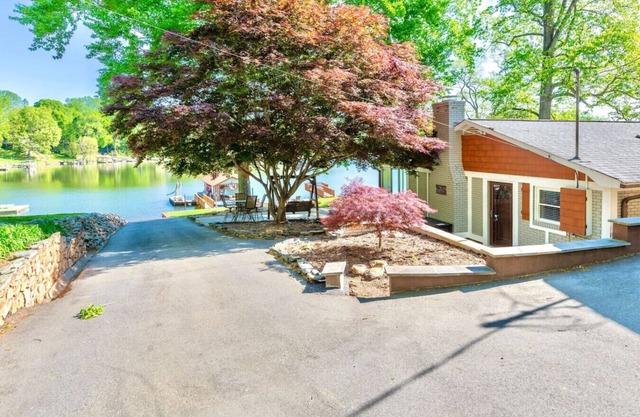 3BR-Quiet Cove-Private Slip/Boat Ramp-Pet-Friendly