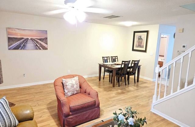 3BR Retreat Perfect for Groups Near Downtown