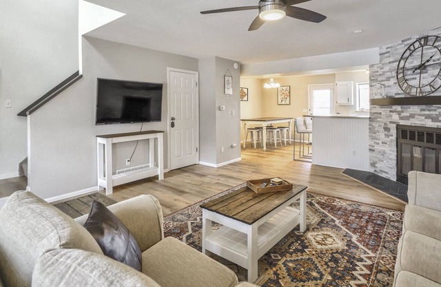 3BR State Park&Mountains Nearby Lake