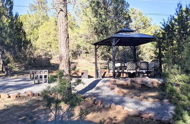 3PM Check in - sleeps 10 -3BR/2B - ACRE- Arcade-