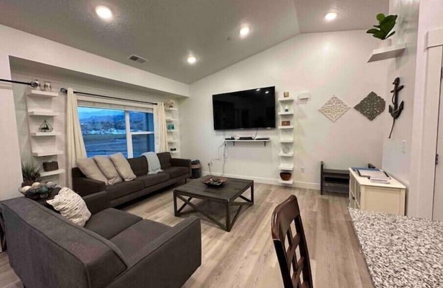 3rd floor condo in Providencenn