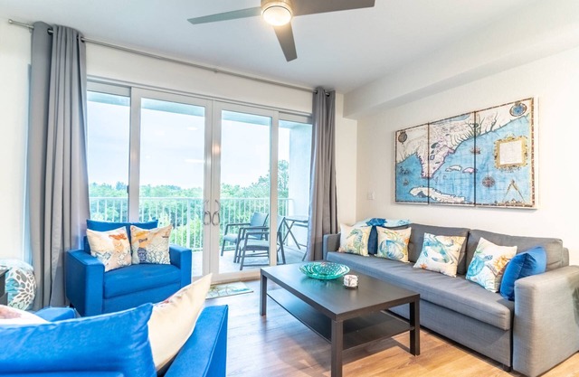 4 Balconies (Yes Four!) - Water Views from Your Bed! | Sleeps 5