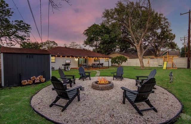 4-BD Mid-Modern Century with Firepit & Playground