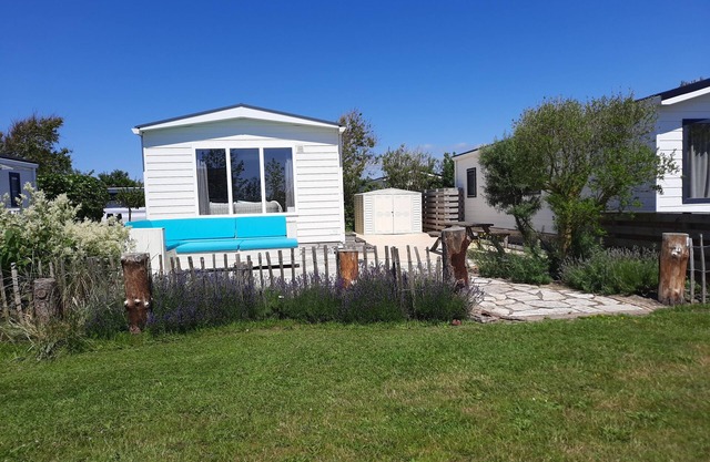 4. Beachhouse, 1km from Sea, Camping, Swimming Pool, Playground